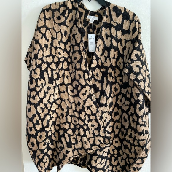 XS/S black and gold patterned shrug nwt - Picture 4 of 4